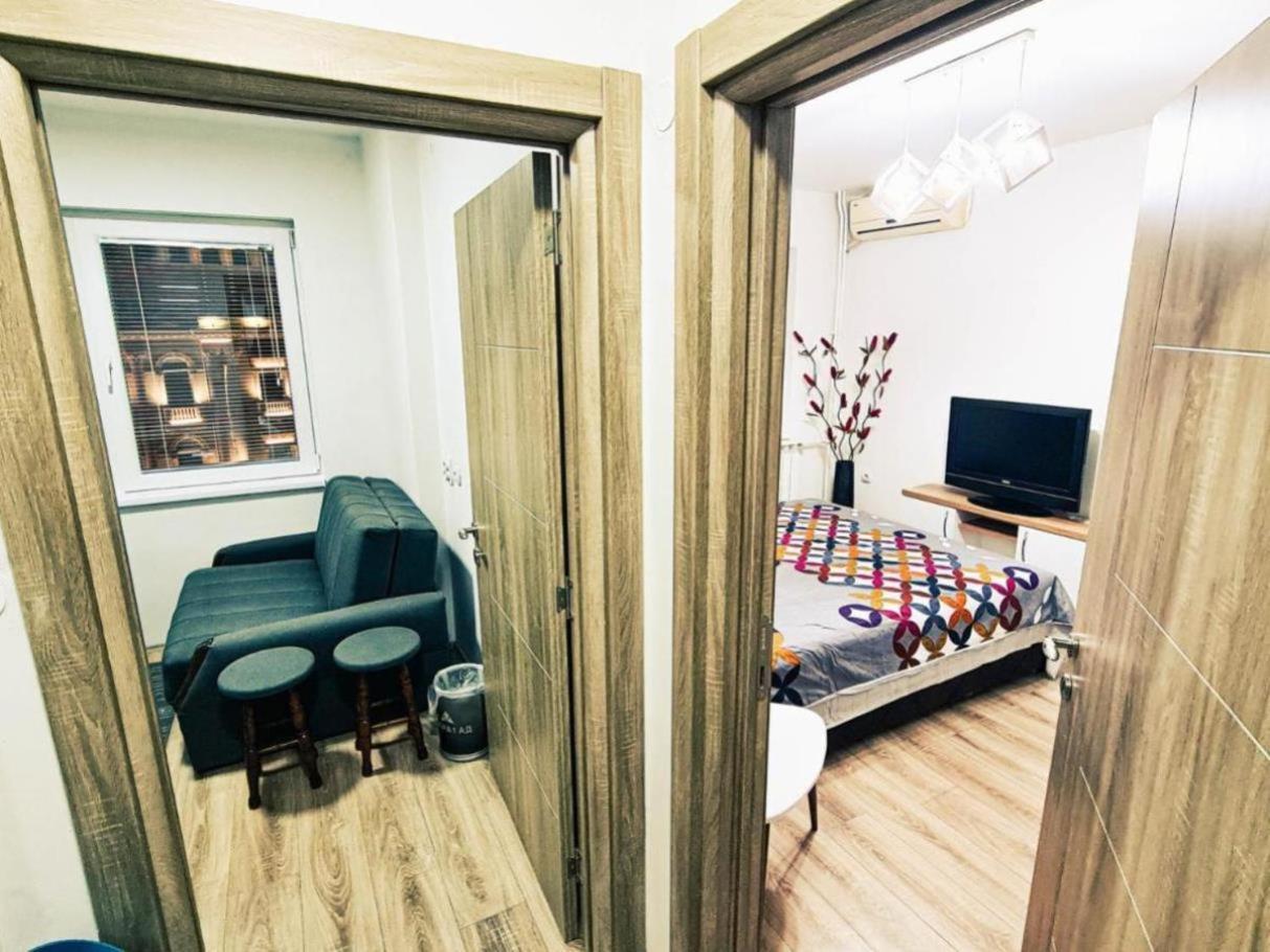 Exclusive Apartment at Main Square Skopje Eksteriør billede