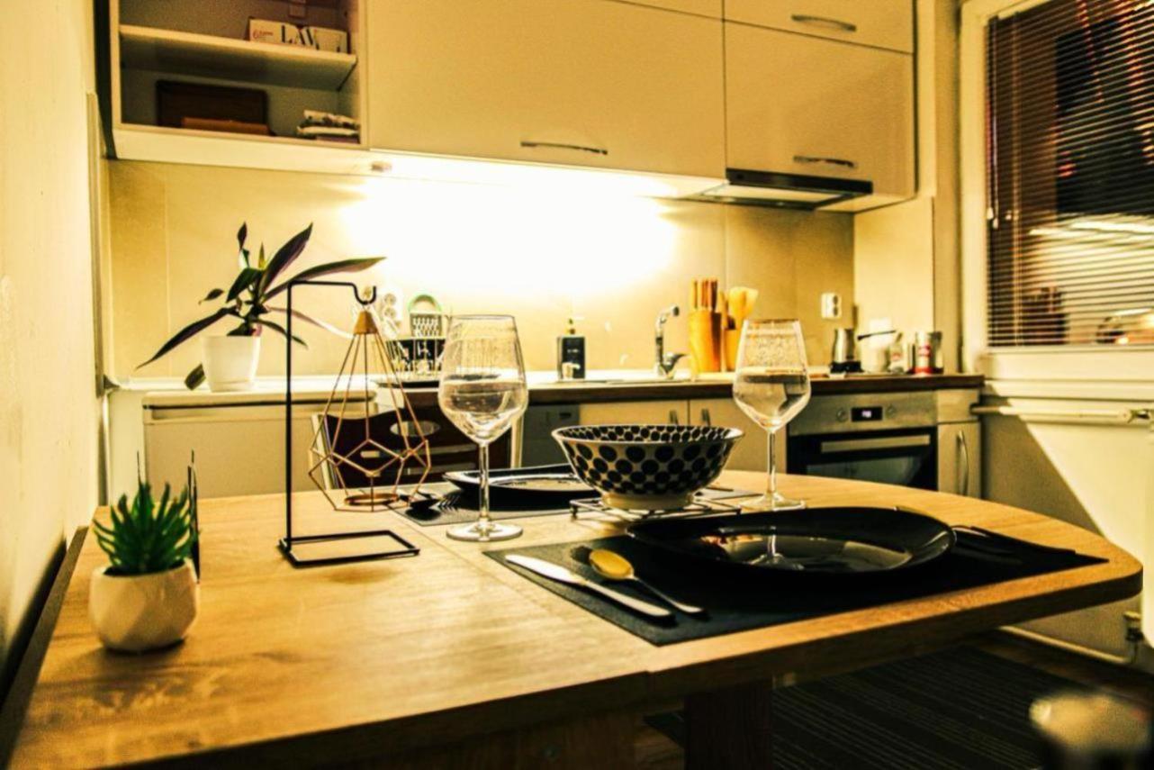 Exclusive Apartment at Main Square Skopje Eksteriør billede
