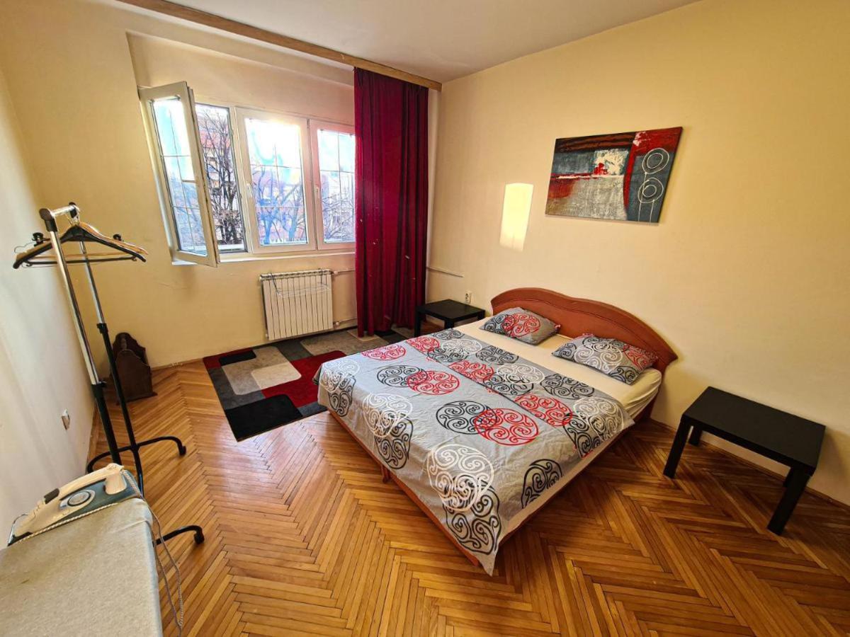 Exclusive Apartment at Main Square Skopje Eksteriør billede