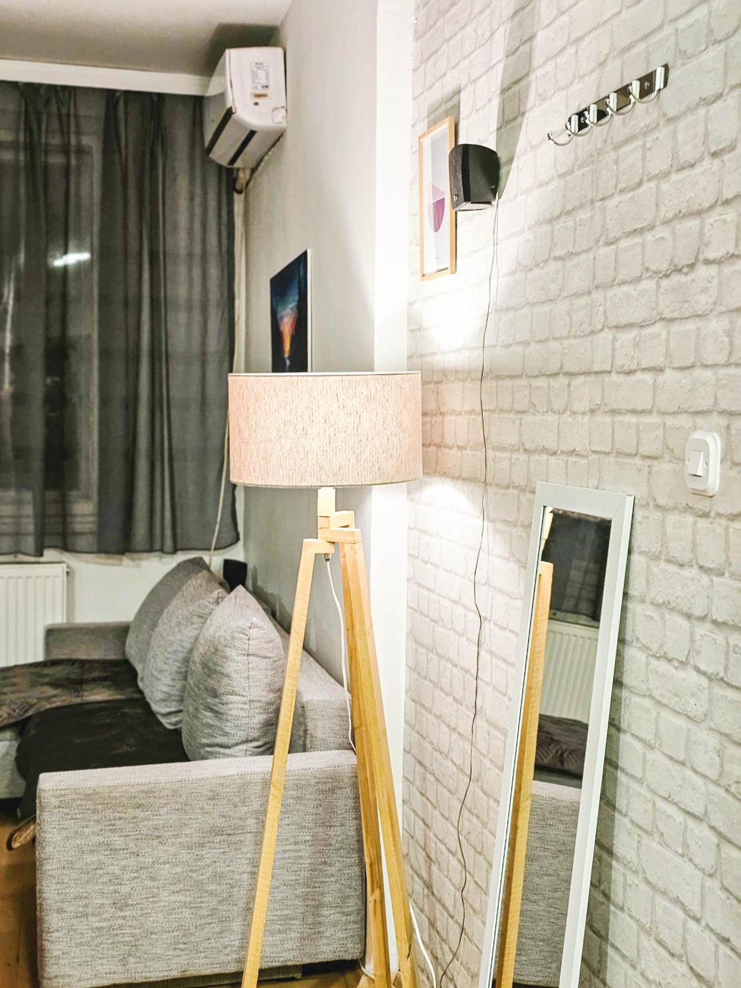 Exclusive Apartment at Main Square Skopje Eksteriør billede