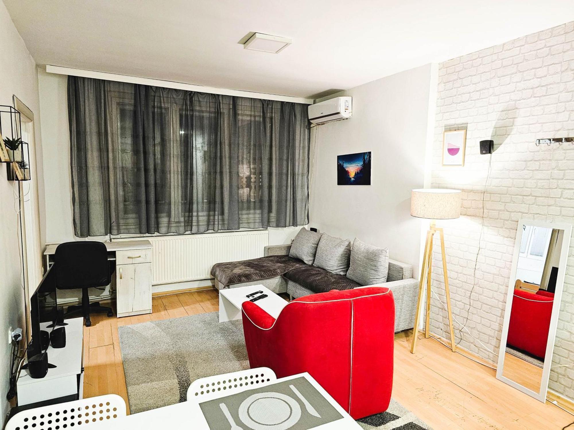 Exclusive Apartment at Main Square Skopje Eksteriør billede